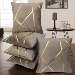 Royal Luxury Velvet Cushion Cover Mouse